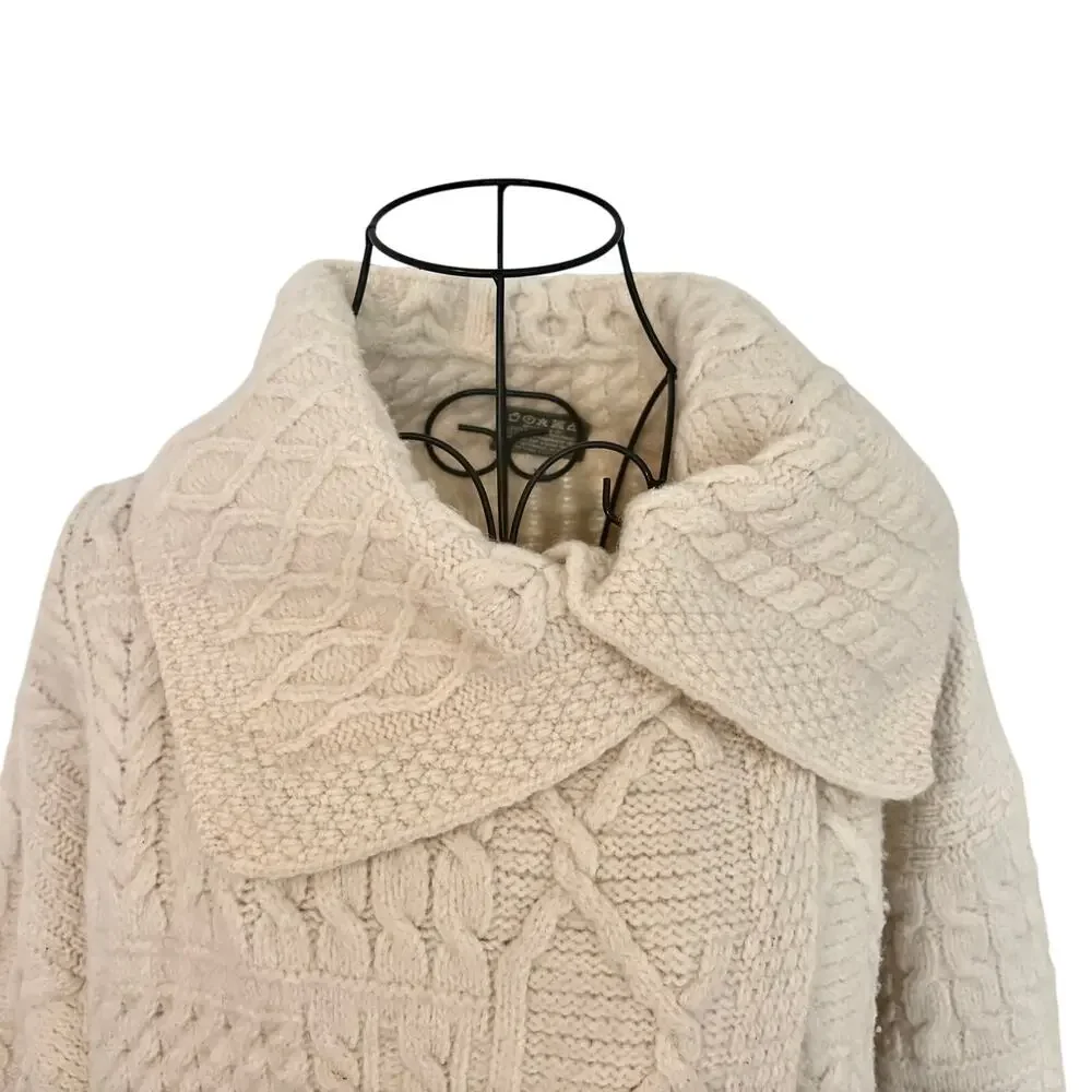 Vintage 60s Carraig Donn Ireland 100% Merino Wool Fisherman Knit Swing Cardigan